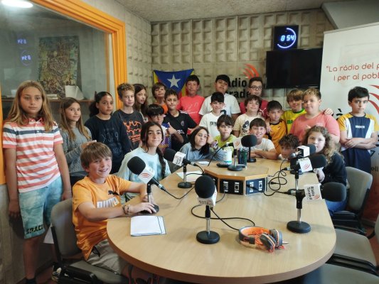ÀUDIO. Les notícies positives dels alumnes de 5è del Sant Genís i Santa Agnès ÀUDIO. Les notícies positives dels alumnes de 5è del Sant Genís i Santa Agnès