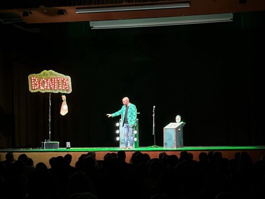 Rialles i “bingo!” amb en Peyu a Can Costa Rialles i “bingo!” amb en Peyu a Can Costa