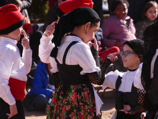 L’Esbart Sant Genís organitza una jornada de portes obertes L’Esbart Sant Genís organitza una jornada de portes obertes