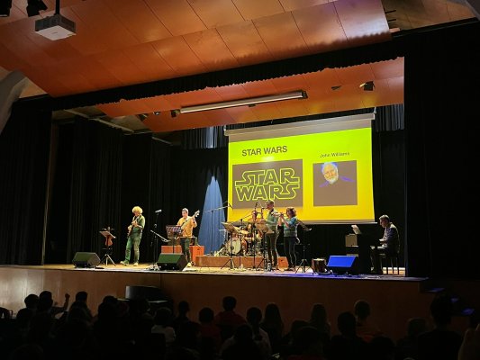 Santa Cecília reuneix l'alumnat de Taradell amb activitats musicals a Can Costa Santa Cecília reuneix l'alumnat de Taradell amb activitats musicals a Can Costa