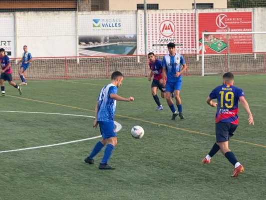 Hat-trick d’Oriol Vila i triomf de la UD Taradell amb el Pradenc a la Roureda (3-1)