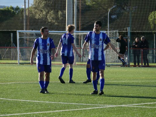 La UD Taradell empata sense gols amb el derbi contra el Santa Eugènia