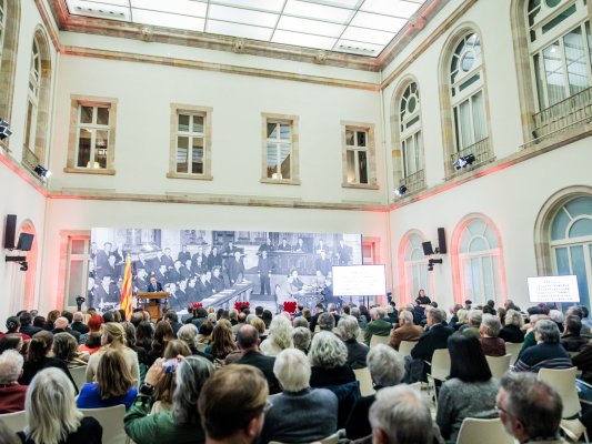 Francesc Viadiu, honorat al Parlament de Catalunya Francesc Viadiu, honorat al Parlament de Catalunya