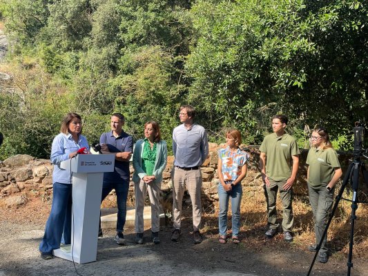 La consellera Sílvia Paneque presenta el dispositiu d’informadors ambientals per a l’estiu en espais naturals protegits La consellera Sílvia Paneque presenta el dispositiu d’informadors ambientals per a l’estiu en espais naturals protegits