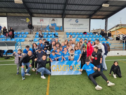 Nou ascens al futbol base de la UD Taradell: l’Aleví S12 A puja a Segona Divisió Nou ascens al futbol base de la UD Taradell: l’Aleví S12 A puja a Segona Divisió