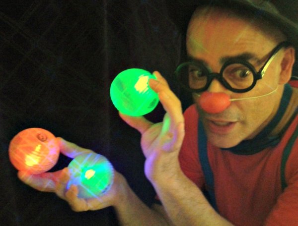 Hora del conte en anglès: 'It's magic' amb Ruskus Patruskus