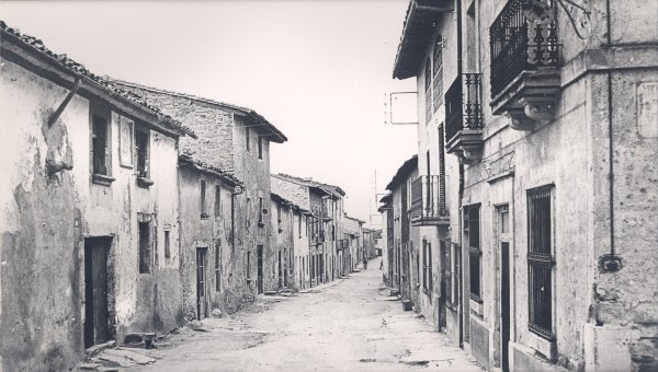 Exposició de fotografies sobre el carrer Sant Sebastià