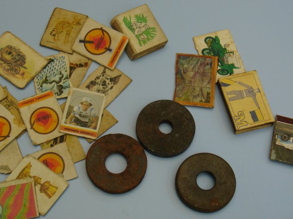 El Grup de Recerca busca jocs i joguines antics per a una exposició