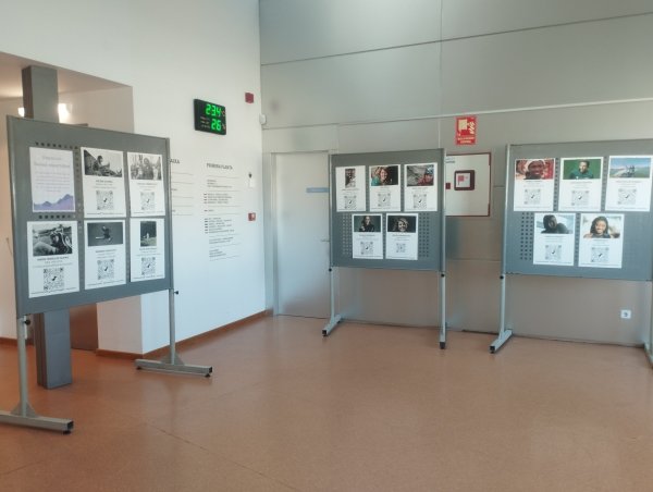 Exposició 'Dones esportistes' a la Biblioteca