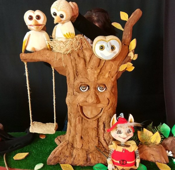 ‘La cigonya i el mussol valent’ a l’hora del conte del mes de febrer