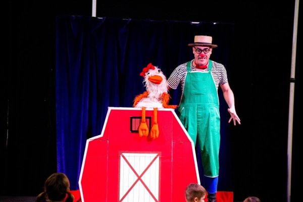 Torna l'Hora del Conte en anglès a la Biblioteca Torna l'Hora del Conte en anglès a la Biblioteca