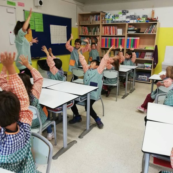 L'escola Sant Genís i Santa Agnès ja té les Maletes Lectores de la Biblioteca