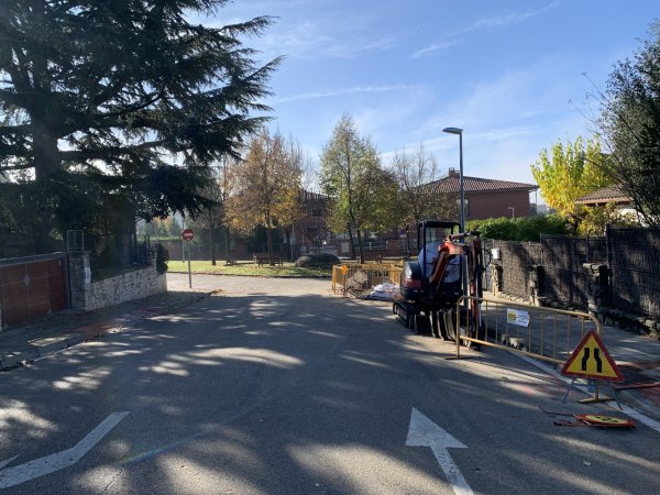 Obres del carrer Catalunya cantonada amb la plaça de l\'Homenatge a la Vellesa