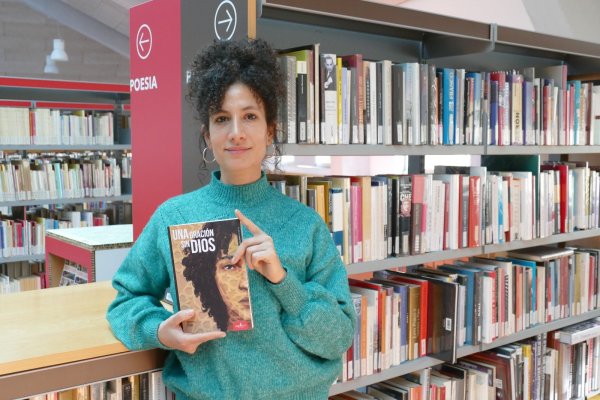 La taradellenca Karima Ziali presenta a la Biblioteca la seva primera novel·la