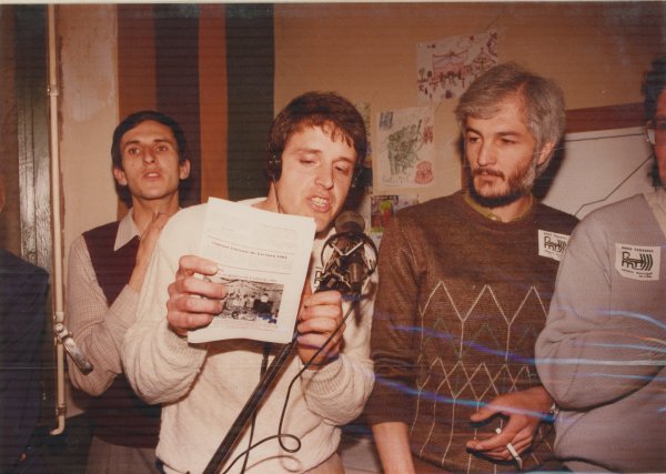 El Grup de Recerca presenta el documental 'La nostra veu. 40 anys de Ràdio Taradell'