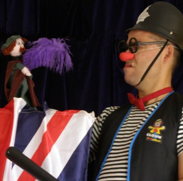 Hora del conte en anglès: 'Clowning' amb Ruskus Patruskus