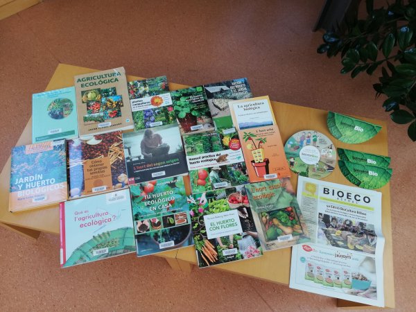 Mostra 'Bio' a la Biblioteca de Taradell Mostra 'Bio' a la Biblioteca de Taradell