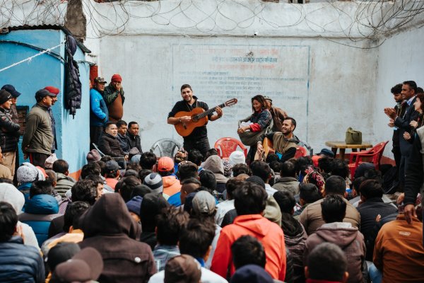 El cantant de Txarango presentarà a Taradell el seu projecte humanitari amb el Nepal