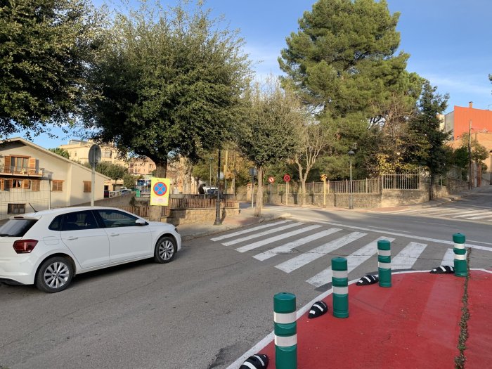 Cruïlla carrer Ramon Pou amb carretera de Balenyà -des del carrer Ramon Pou-