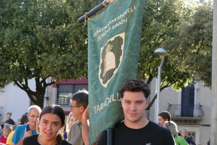 FOTOS. La columna taradellenca Francesc Sans Miquel de Mont-rodon la Marxa dels Vigatans 2026