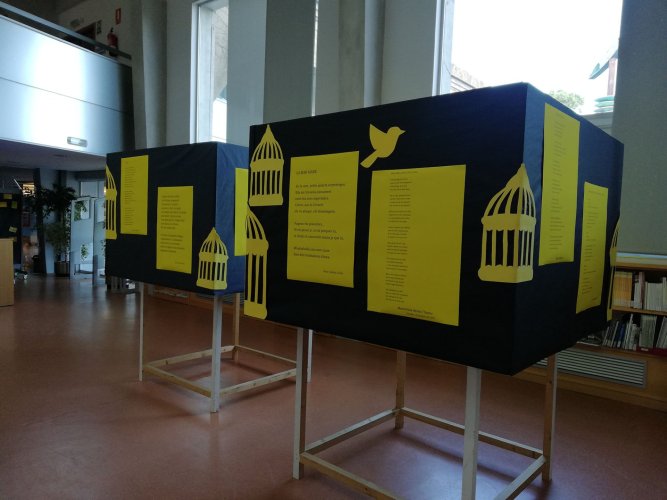 Exposició 'Abril poètic' a la Biblioteca de Taradell