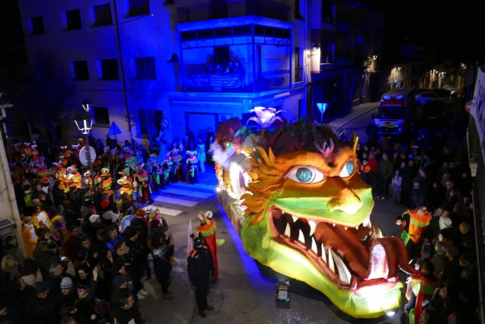 FOTOS i VÍDEOS. Els Troneres, CarnaSEB i el Consell guanyen el Carnaval de Taradell