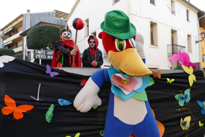 FOTOS i VÍDEO. Concorregut Carnaval Infantil per començar la disbauxa taradellenca