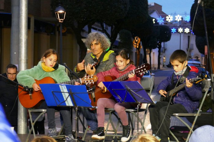 FOTOS. Arrenca la campanya de Nadal a Taradell, amb l'encesa dels llums