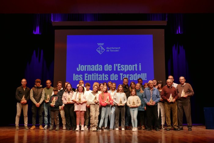 FOTOS. Taradell premia els millors esportistes i reconeix a diverses entitats