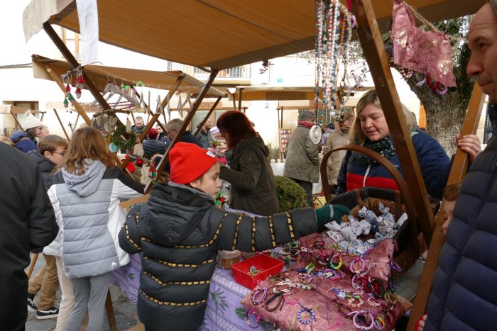 FOTOS. Concorreguda Fira de Santa Llúcia