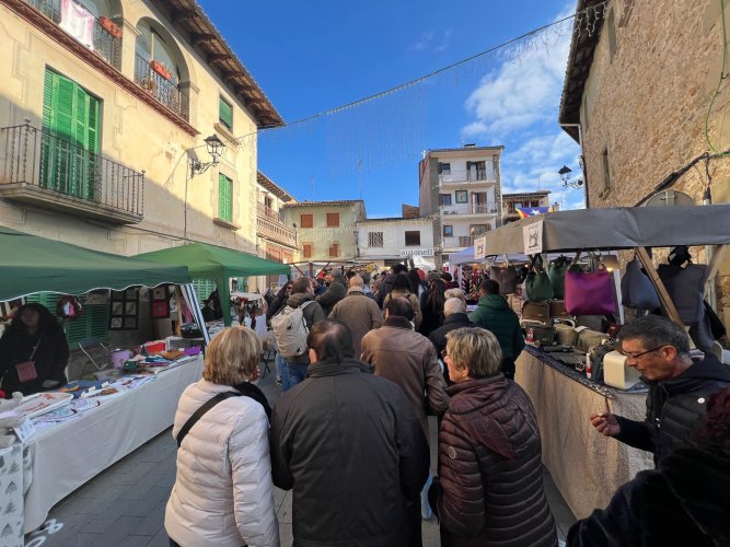 GALERIA DE FOTOS. Concorreguda Fira de Santa Llúcia a Taradell