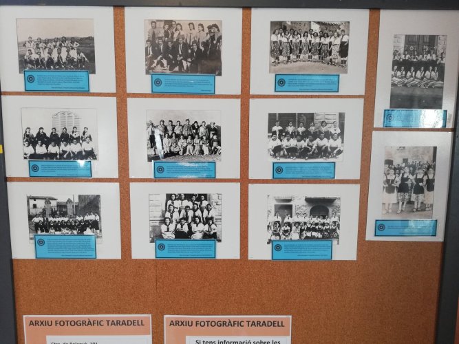 L'Arxiu Fotogràfic mostra un centenar de fotografies dels primers anys de l'Esbart Sant Genís