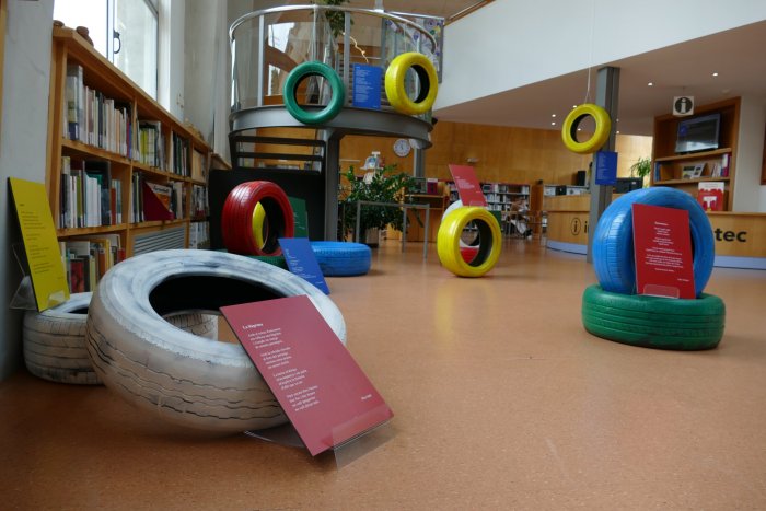 Ja pots visitar l'exposició Abril Poètic 2019