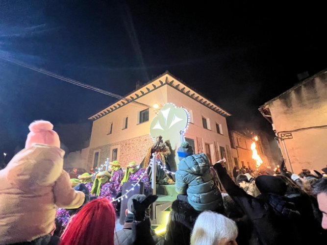 FOTOS. Concorreguda cavalcada de Reis, malgrat el fred