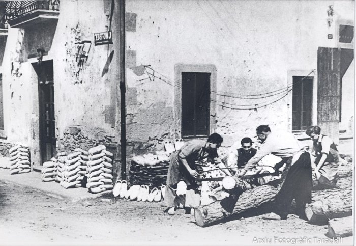 L'art de fer esclops a Taradell. D'ofici a llegat L'art de fer esclops a Taradell. D'ofici a llegat