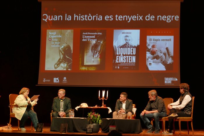 Quan la història es tenyeix de negre