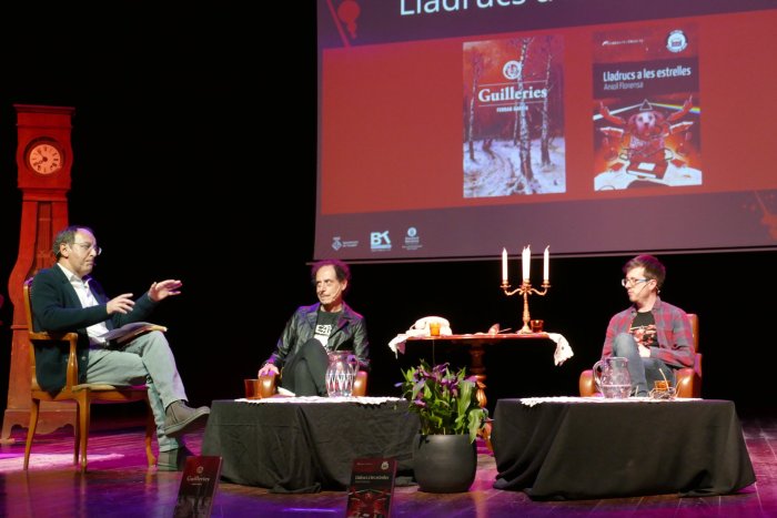 FOTOS. Taradell es tenyeix de negre amb un exitós festival literari