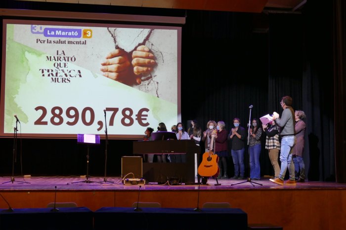 FOTOS. Les entitats de Taradell aporten 3.000 euros a La Marató de TV3