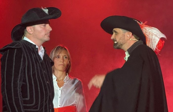 FOTOS i VÍDEOS. En Toca‑Sons s’escapoleix de la forca gràcies a la infilitració bandolera