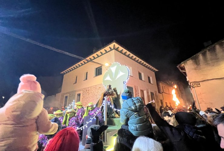 FOTOS. Concorreguda cavalcada de Reis, malgrat el fred