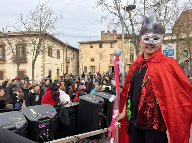 FOTOS i VÍDEOS. Taradell viu un Carnaval Infantil multitudinari ple de color, festa i bon ambient