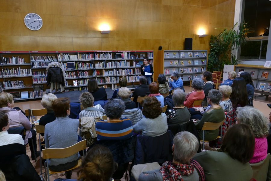 Som Dones - Arxiu taula rodona Som Dones - Arxiu taula rodona